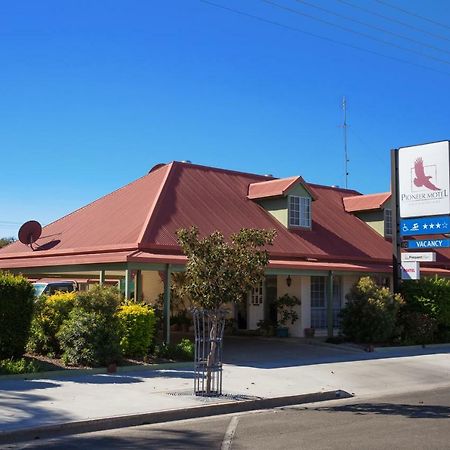 Pioneer Motel Goondiwindi Ngoại thất bức ảnh